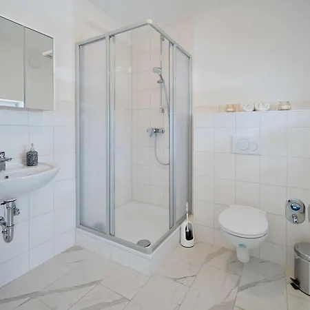 Strandhuepfer Nr 1